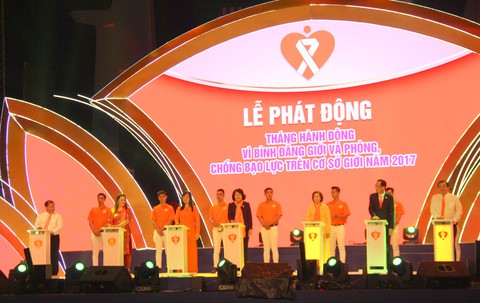 Phát động tháng hành động vì bình đẳng giới và chống bạo lực giới - Ảnh 1. Phát động tháng hành động vì bình đẳng giới và chống bạo lực giới - Ảnh 1.