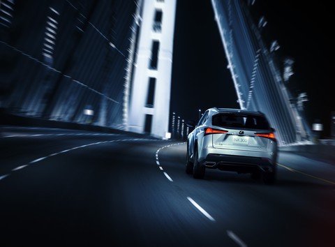 Lexus NX 300 bán giá 2,4 tỉ đồng - Ảnh 3. Lexus NX 300 bán giá 2,4 tỉ đồng - Ảnh 3.