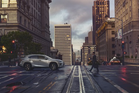 Lexus NX 300 bán giá 2,4 tỉ đồng - Ảnh 2. Lexus NX 300 bán giá 2,4 tỉ đồng - Ảnh 2.