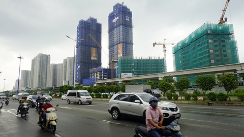 Ngân hàng tăng cho vay, tiền có đổ vào bất động sản? - Ảnh 1. Ngân hàng tăng cho vay, tiền có đổ vào bất động sản? - Ảnh 1.