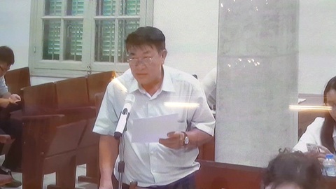 Xét xử cựu đại biểu Quốc hội: bị hại lại đấu luật với luật sư - Ảnh 1. Xét xử cựu đại biểu Quốc hội: bị hại lại đấu luật với luật sư - Ảnh 1.