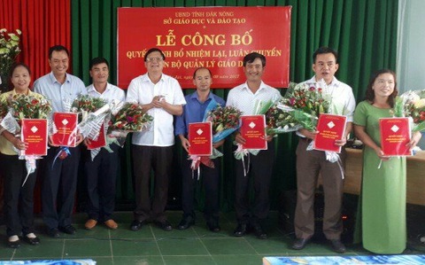 Phó hiệu trưởng kêu cứu trên Facebook, Sở bắt gỡ bài - Ảnh 1. Phó hiệu trưởng kêu cứu trên Facebook, Sở bắt gỡ bài - Ảnh 1.