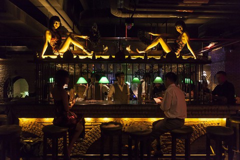9 quán bar ở Bangkok đẹp ngất ngây - Ảnh 8. 9 quán bar ở Bangkok đẹp ngất ngây - Ảnh 8.