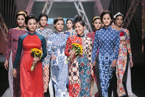 Ngô Thanh Vân đưa thời trang Cô Ba Sài Gòn lên sàn catwalk - Ảnh 3. Ngô Thanh Vân đưa thời trang Cô Ba Sài Gòn lên sàn catwalk - Ảnh 3.