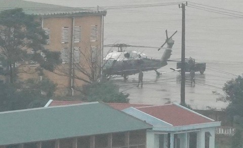 Máy bay vận tải C17 chở trực thăng Marine One đến Đà Nẵng - Ảnh 3. Máy bay vận tải C17 chở trực thăng Marine One đến Đà Nẵng - Ảnh 3.