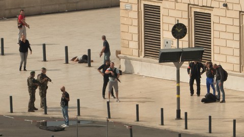 IS tuyên bố nhận trách nhiệm tấn công tại Marseille - Ảnh 1. IS tuyên bố nhận trách nhiệm tấn công tại Marseille - Ảnh 1.