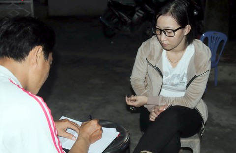 Chủ tịch huyện chỉ đạo, vẫn chưa cách ly bé nghi bị bạo hành - Ảnh 1. Chủ tịch huyện chỉ đạo, vẫn chưa cách ly bé nghi bị bạo hành - Ảnh 1.