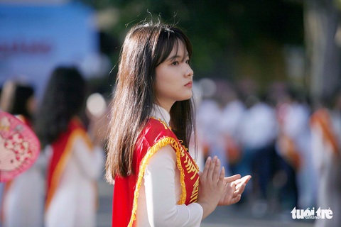 Gương mặt rạng rỡ của nam, nữ sinh ngày khai trường - Ảnh 8. Gương mặt rạng rỡ của nam, nữ sinh ngày khai trường - Ảnh 8.