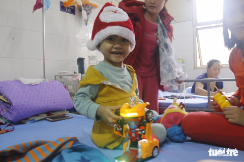 Tiếp sức cho bệnh nhi ung thư và Ngôi nhà hi vọng ở Huế - Ảnh 4. Tiếp sức cho bệnh nhi ung thư và Ngôi nhà hi vọng ở Huế - Ảnh 4.