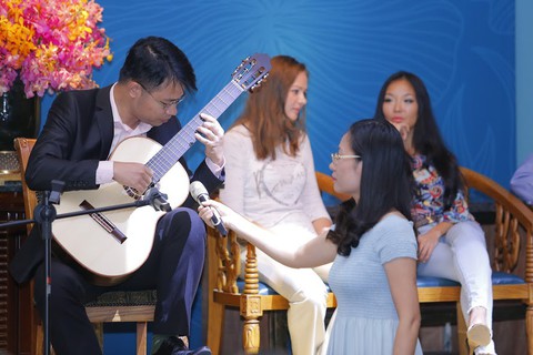 Từ bây giờ guitar Hà Nội có tên trên bản đồ quốc tế - Ảnh 3. Từ bây giờ guitar Hà Nội có tên trên bản đồ quốc tế - Ảnh 3.