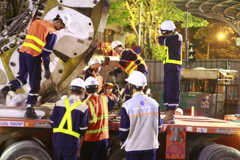 Di chuyển robot TBM để khoan hầm metro phía tây - Ảnh 5. Di chuyển robot TBM để khoan hầm metro phía tây - Ảnh 5.