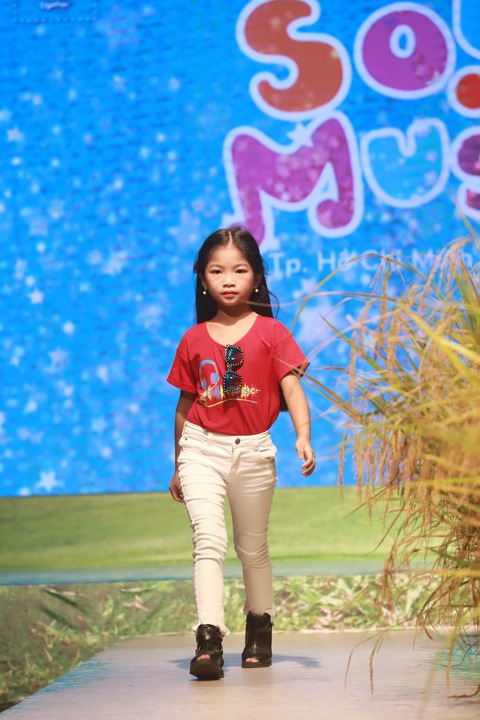 Mỹ Tâm mong có 12 tỷ để hỗ trợ trẻ thiệt thòi học nhạc - Ảnh 8. Mỹ Tâm mong có 12 tỷ để hỗ trợ trẻ thiệt thòi học nhạc - Ảnh 8.