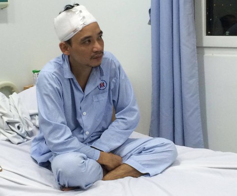 Tạm giữ bảo vệ bệnh viện đánh người nhà bệnh nhân tét đầu - Ảnh 1. Tạm giữ bảo vệ bệnh viện đánh người nhà bệnh nhân tét đầu - Ảnh 1.