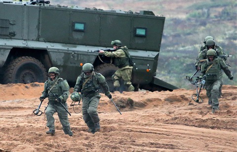 Nga bộc lộ sức mạnh quân sự trong tập trận Zapad - Ảnh 5. Nga bộc lộ sức mạnh quân sự trong tập trận Zapad - Ảnh 5.
