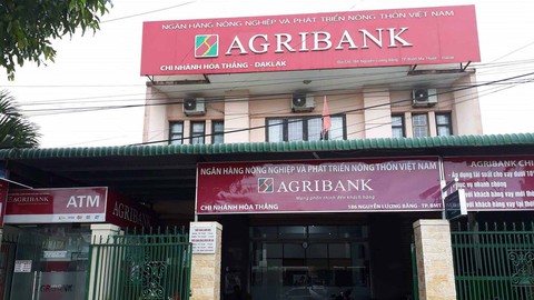 Cướp ngân hàng bằng súng tự chế bất thành - Ảnh 2. Cướp ngân hàng bằng súng tự chế bất thành - Ảnh 2.