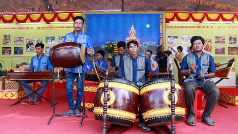 Tưng bừng ngày hội văn hóa Khmer Nam bộ - Ảnh 11. Tưng bừng ngày hội văn hóa Khmer Nam bộ - Ảnh 11.