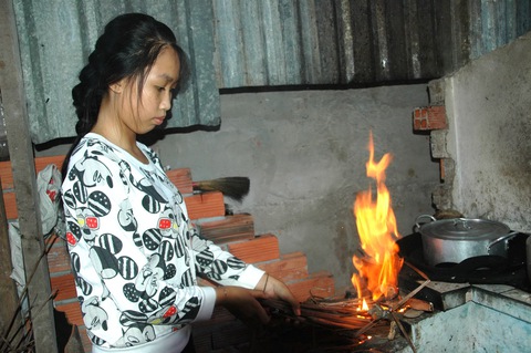 Vượt lên bệnh tật với ước mơ làm cô giáo - Ảnh 1. Vượt lên bệnh tật với ước mơ làm cô giáo - Ảnh 1.