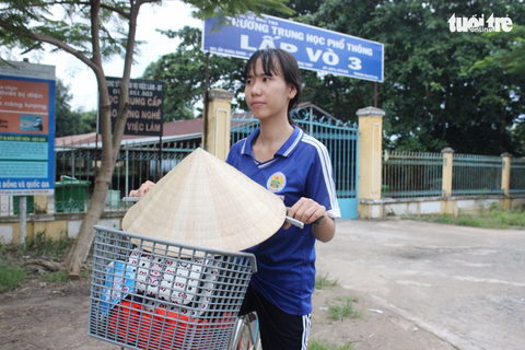 Hoàn cảnh khác nhau nhưng cùng chung nghị lực học tập - Ảnh 2. Hoàn cảnh khác nhau nhưng cùng chung nghị lực học tập - Ảnh 2.
