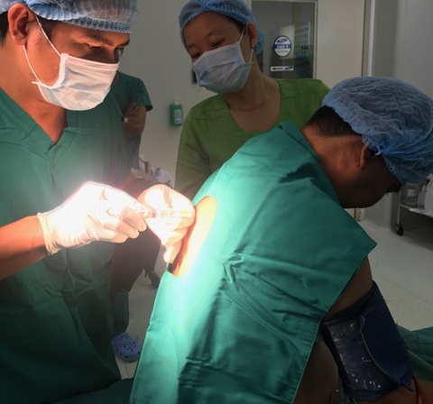 Sau 4 năm ngủ ngồi, nay đã được nằm trở lại - Ảnh 2. Sau 4 năm ngủ ngồi, nay đã được nằm trở lại - Ảnh 2.