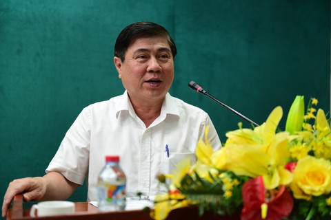 Cử tri Q.1 góp ý thực hiện cơ chế đặc thù tại TP.HCM - Ảnh 2. Cử tri Q.1 góp ý thực hiện cơ chế đặc thù tại TP.HCM - Ảnh 2.