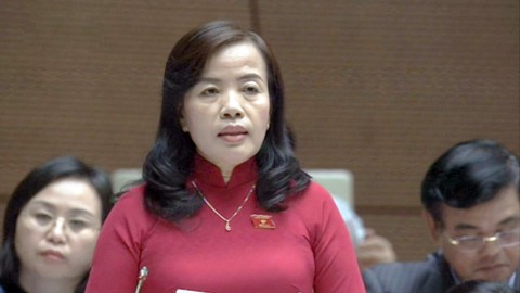 Cấp trên làm thay, cấp dưới có bùa hộ mệnh - Ảnh 3. Cấp trên làm thay, cấp dưới có bùa hộ mệnh - Ảnh 3.
