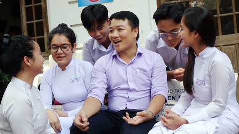 Giáo viên chủ nhiệm - Kỳ 1: Đừng buông tay khi học sinh cần mình - Ảnh 5. Giáo viên chủ nhiệm - Kỳ 1: Đừng buông tay khi học sinh cần mình - Ảnh 5.