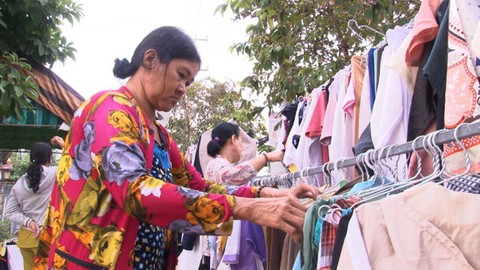 Niềm vui mỗi ngày: Bạn trẻ làm từ thiện - Ảnh 2. Niềm vui mỗi ngày: Bạn trẻ làm từ thiện - Ảnh 2.