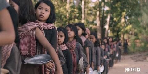 Góc nhìn đậm nữ tính về chế độ Pol Pot qua phim của Angelina Jolie - Ảnh 2. Góc nhìn đậm nữ tính về chế độ Pol Pot qua phim của Angelina Jolie - Ảnh 2.