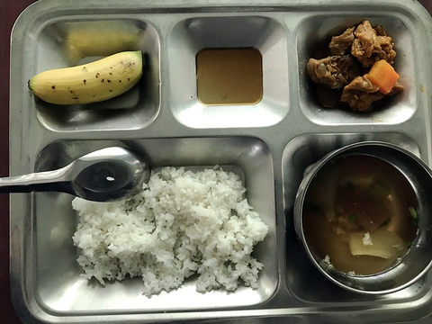 Nhiều bất ngờ trong vụ doanh nghiệp dọa đánh hiệu trưởng - Ảnh 2. Nhiều bất ngờ trong vụ doanh nghiệp dọa đánh hiệu trưởng - Ảnh 2.