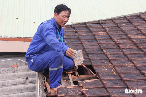 Nổ mìn phá đá làm hỏng nhà dân: Đình chỉ chỉ huy công trường - Ảnh 3. Nổ mìn phá đá làm hỏng nhà dân: Đình chỉ chỉ huy công trường - Ảnh 3.