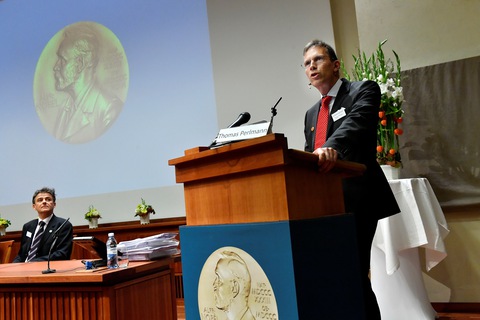 Sóng hấp dẫn thắng giải Nobel Vật lý 2017 - Ảnh 7. Sóng hấp dẫn thắng giải Nobel Vật lý 2017 - Ảnh 7.