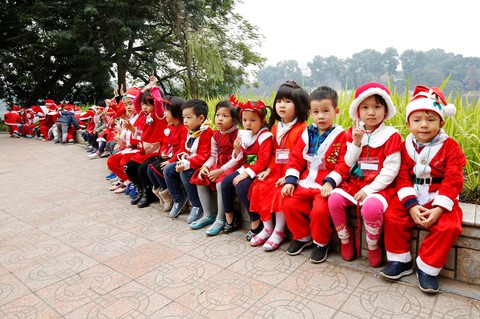 Thế giới rực rỡ đón Noel - Ảnh 1. Thế giới rực rỡ đón Noel - Ảnh 1.