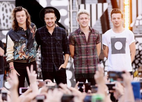 La hét quá khích, fan One Direction bị tràn khí màng phổi - Ảnh 1. La hét quá khích, fan One Direction bị tràn khí màng phổi - Ảnh 1.