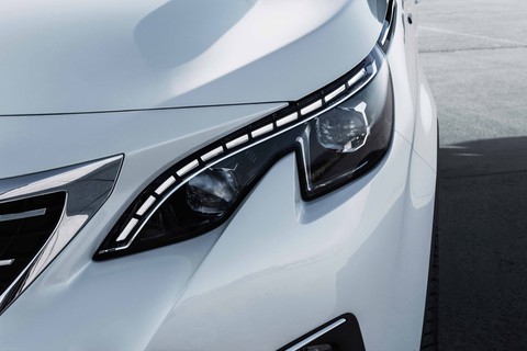 Peugeot 5008 - SUV 7 chỗ thế hệ mới đến VN - Ảnh 5. Peugeot 5008 - SUV 7 chỗ thế hệ mới đến VN - Ảnh 5.