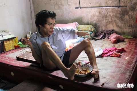 Đứa em tật nguyền Phạm Thanh Tùng chuẩn bị ra tòa lần 2 - Ảnh 1. Đứa em tật nguyền Phạm Thanh Tùng chuẩn bị ra tòa lần 2 - Ảnh 1.