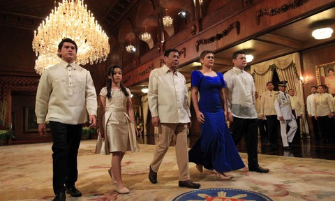 Con trai ông Duterte bất ngờ xin từ chức phó thị trưởng - Ảnh 2. Con trai ông Duterte bất ngờ xin từ chức phó thị trưởng - Ảnh 2.
