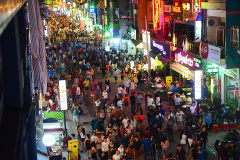 Đưa phố đi bộ Đề Thám, Đỗ Quang Đẩu vào hoạt động - Ảnh 1. Đưa phố đi bộ Đề Thám, Đỗ Quang Đẩu vào hoạt động - Ảnh 1.