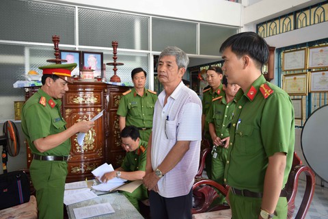 Bắt tạm giam phó giám đốc Sở Khoa học công nghệ Trà Vinh - Ảnh 2. Bắt tạm giam phó giám đốc Sở Khoa học công nghệ Trà Vinh - Ảnh 2.