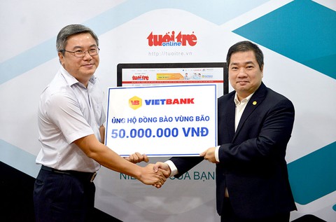 Ngân hàng VietBank ủng hộ đồng bào vùng lũ - Ảnh 1. Ngân hàng VietBank ủng hộ đồng bào vùng lũ - Ảnh 1.
