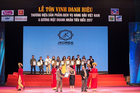 J-korea 3 năm liền lọt Top 5 thương hiệu uy tín thẩm mỹ - Ảnh 1. J-korea 3 năm liền lọt Top 5 thương hiệu uy tín thẩm mỹ - Ảnh 1.