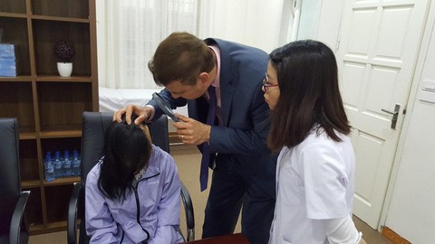 Chống rụng tóc từng vùng bằng thảo dược - Ảnh 1. Chống rụng tóc từng vùng bằng thảo dược - Ảnh 1.