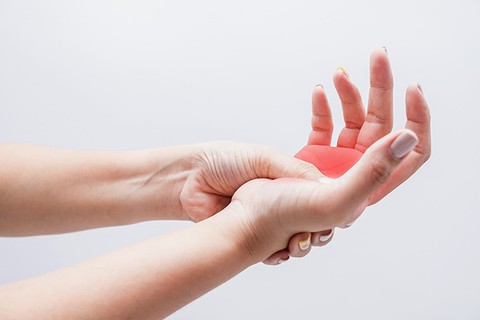 Tê yếu tay chân không thể xem thường - Ảnh 1. Tê yếu tay chân không thể xem thường - Ảnh 1.