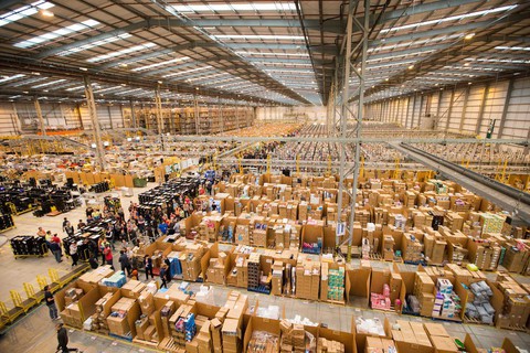 Tiếp cận hàng hóa toàn cầu nhờ thương mại điện tử xuyên biên giới - Ảnh 2. Tiếp cận hàng hóa toàn cầu nhờ thương mại điện tử xuyên biên giới - Ảnh 2.