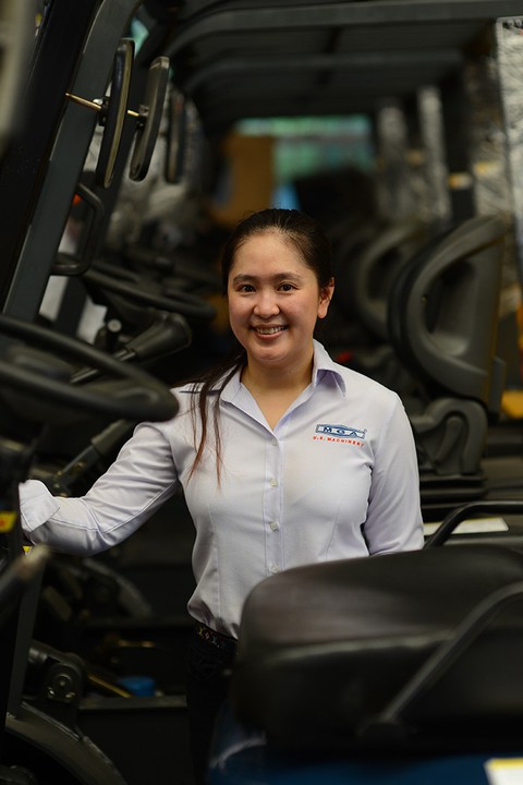 Nữ doanh nhân kinh doanh ‘xe hạng nặng’ - Ảnh 1. Nữ doanh nhân kinh doanh ‘xe hạng nặng’ - Ảnh 1.