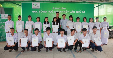 Học bổng cô giáo Nhế: 13 năm nâng bước em đến trường - Ảnh 2. Học bổng cô giáo Nhế: 13 năm nâng bước em đến trường - Ảnh 2.