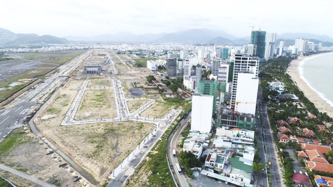 Sôi động thị trường bất động sản đất nền ven biển Nha Trang - Ảnh 2. Sôi động thị trường bất động sản đất nền ven biển Nha Trang - Ảnh 2.