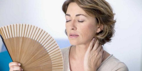 Đừng tùy tiện dùng thuốc nội tiết kéo dài tuổi thanh xuân - Ảnh 1. Đừng tùy tiện dùng thuốc nội tiết kéo dài tuổi thanh xuân - Ảnh 1.