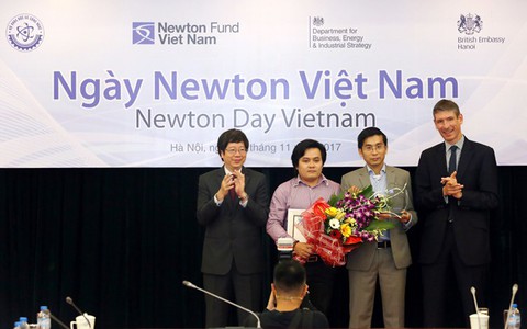ĐH Duy Tân và Queen’s Belfast nhận Giải Newton Prize 2017 trị giá 200.000 bảng Anh - Ảnh 1. ĐH Duy Tân và Queen’s Belfast nhận Giải Newton Prize 2017 trị giá 200.000 bảng Anh - Ảnh 1.
