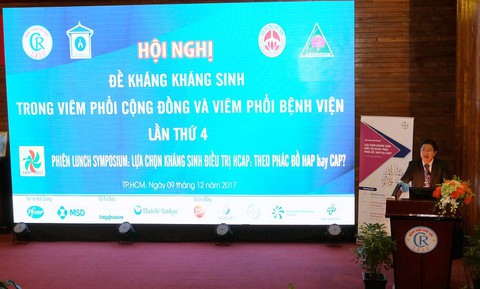 Thận trọng sử dụng kháng sinh trong điều trị viêm phổi - Ảnh 1. Thận trọng sử dụng kháng sinh trong điều trị viêm phổi - Ảnh 1.