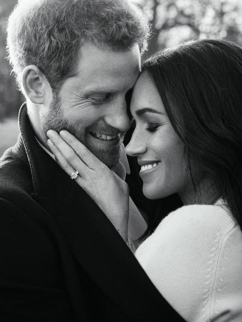 Hoàng tử Harry và ‘Lọ Lem’ Meghan Markle hạnh phúc trong bộ ảnh đính hôn - Ảnh 1. Hoàng tử Harry và ‘Lọ Lem’ Meghan Markle hạnh phúc trong bộ ảnh đính hôn - Ảnh 1.